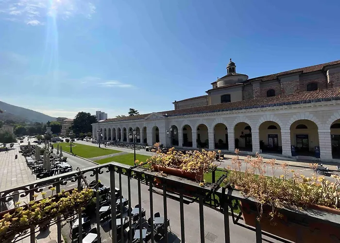 In Arnaldo Square Διαμέρισμα Μπρέσια