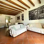 In Arnaldo Square Apartment