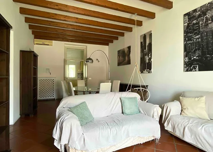 In Arnaldo Square Appartement